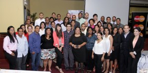 014-Parte-de-los-asistentes-a-la-Conferencia