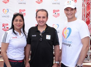 Vielka-Guzmán-Andrés-Zentella-y-Oscar-Villanueva