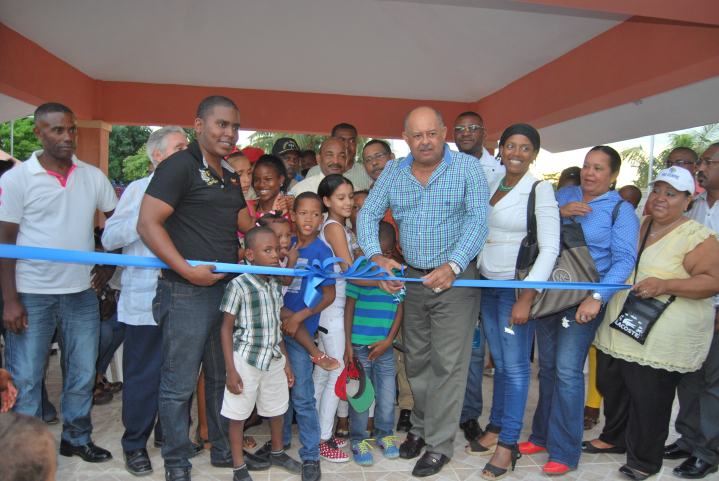 Corte de cinta Parque Central Los Tanqecitos