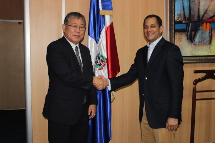 MINISTRO DE LA JUVENTUD.