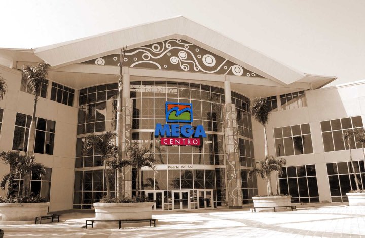 Megacentro realiza varias ventas de pasillo al año con grandes ofertas para los visitantes