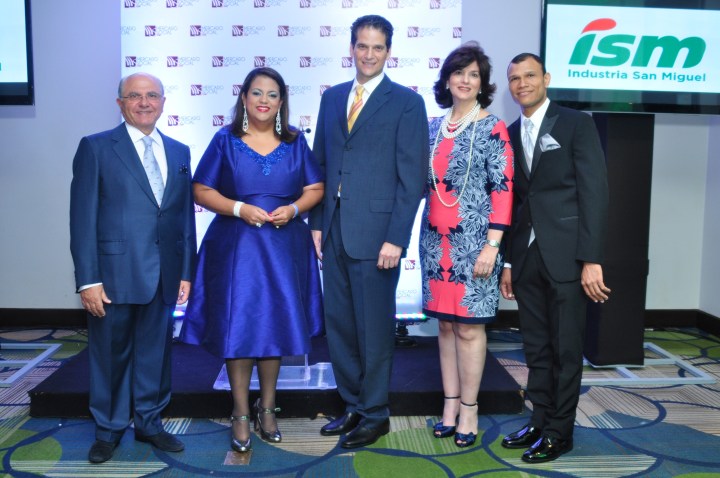 1 PRINCIPAL Pierre Nahas, Manuela Lora, Oscar Villanueva, Sarah Villanueva y Juan Carlos Henrríquez.