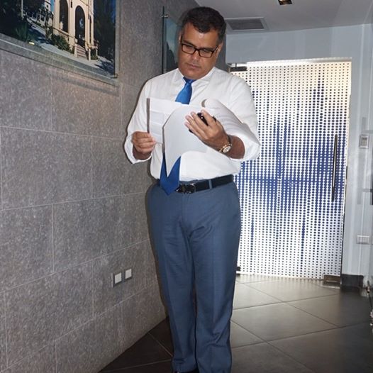 tommydespachaenlaoficinasenatorial