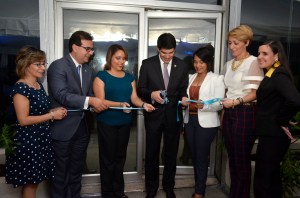 Foto 17 Cesar Páez Mendoza Gerente de la Fiduciaria La Nacional realiza Corte de Cinta le acompaña Gustavo Zuluaga Alam y varias ejec