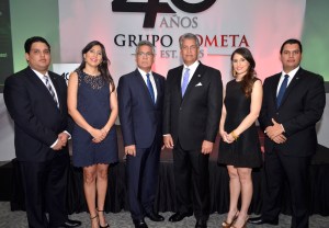 Foto Principal 1 Jorge, Laura, Johnny, José Luis, Lisa y  José Enrique Nuñez