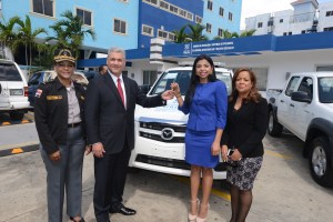 GONZALO CASTILLO ENTRRGA LLAVES  DE CAMIONETAS.