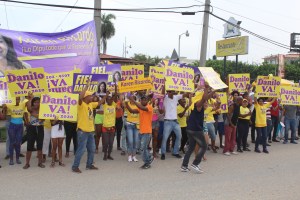 Miles celebran reforma constitucional