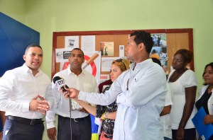 Operacion Bendicion RD dona medicamentos a Hogar Crea3