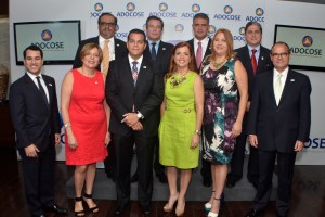 Foto 11 Directiva de La Asociación Dominicana De Corredores De Seguros (ADOCOSE)
