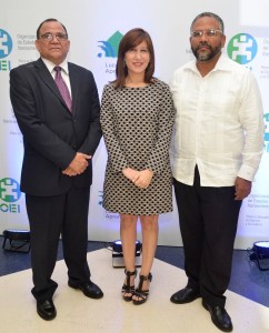 Fotografia  Principal  Luis Matos, Catalina Andújar Scheker y Víctor Sánchez
