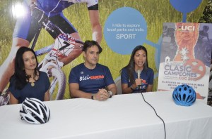 Fotografia Principal Sue-Ellen Fernández, Gte. De Mercadeo Petroholding Sports, Andrés Rivas, Gte. Financiero y Rosalba Valerio Gte. De Mercadeo Bicicentro y Directora del evento Internacional