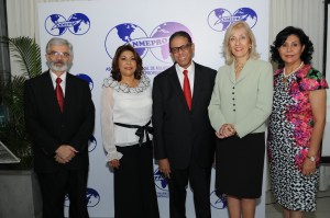 1.-Giovanni Darqea, Fior de Ranucoli, Modesto Guzman, Linet Marie Leon Pernet y Dolly Nin.