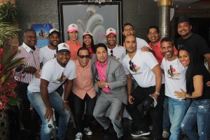 El euipo de dparranda radio show junto a El Pacha