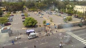 encapuchados-protestan-en-la-uasd-el-metro-suspende-parada-en-el-campus