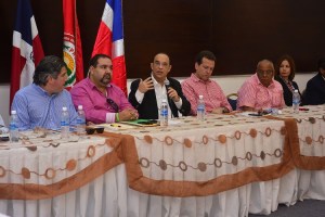 (FOTO PRSC) SANTIAGO.- Quique Antun habla en la reunion del Directorio Presidencial celebrado en esta ciudad.