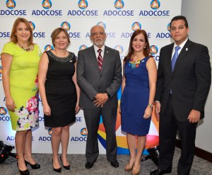 Fotografia Principal Eloísa Muñoz, Zaide Alba, Pedro Luis Castellanos, Vivían Acra y Franklin Glass