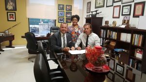 gustavo-a-de-hostos-shirley-villanueva-y-sergio-valkenburg