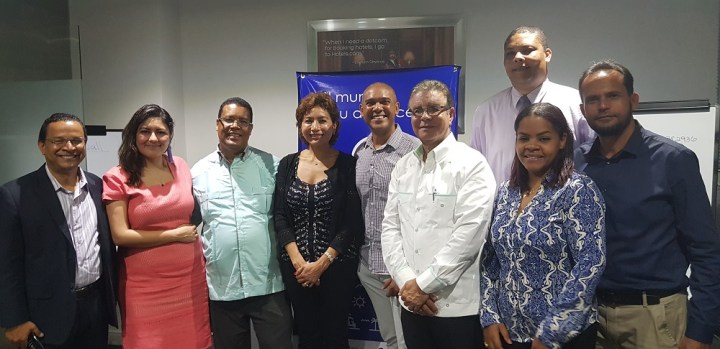 Directivos de Adompretur y Expedia Group