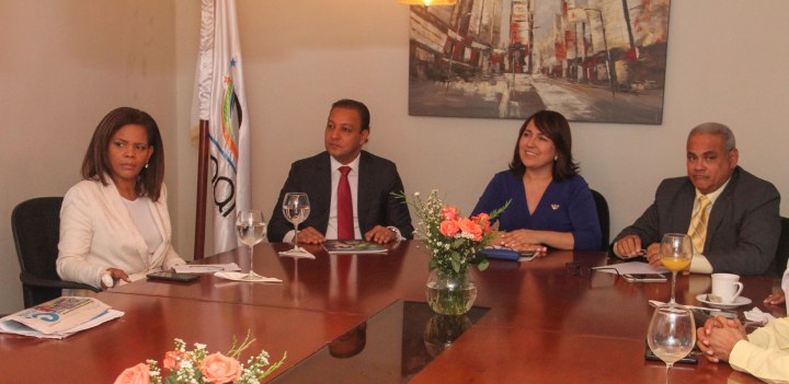 Marivell Contreras, Abel Martínez, Emelyn Baldera y Alexis Beltré.