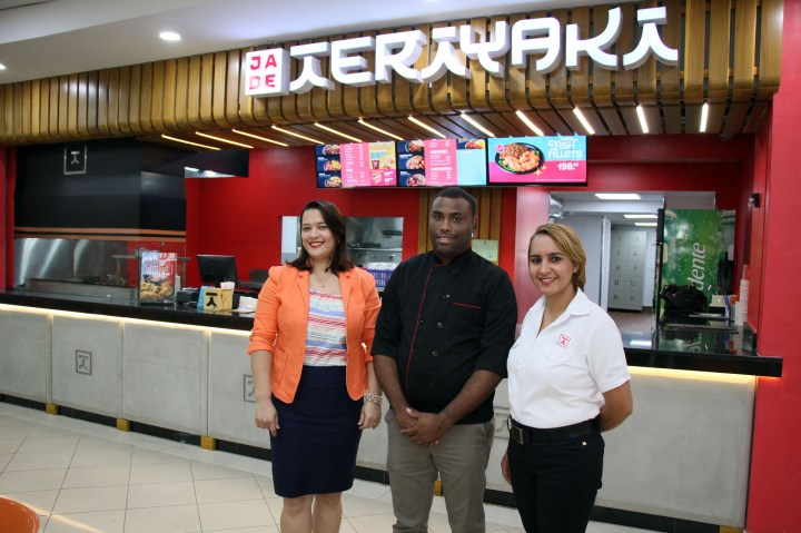 01.-Karina Pérez, Yunior de la Cruz, María Grullón