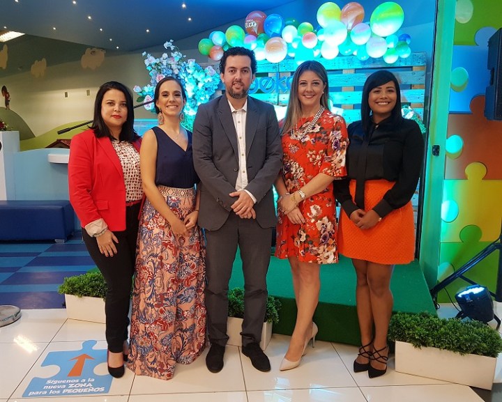 A.PRINCIPAL. Yexenia Jimenez, Laura Cantero, Manuel Garcia, Patricia Ramela y Carolina Fernandez.jpg